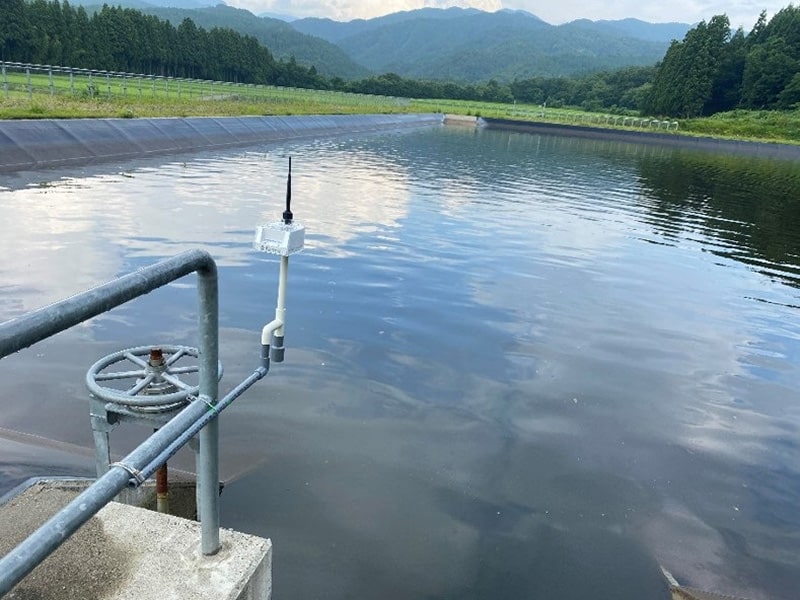 ため池に設置されたアクアモニター